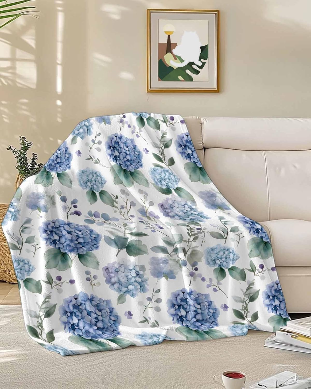 Fleece Throw Blanket, Hydrangea Blue Flowers Lightweight Warm Cozy Soft Flannel Blankets for Couch Bed Sofa Camping for All Seasons, Spring Floral Blossom Eucalyptus Leaves 40"x60"