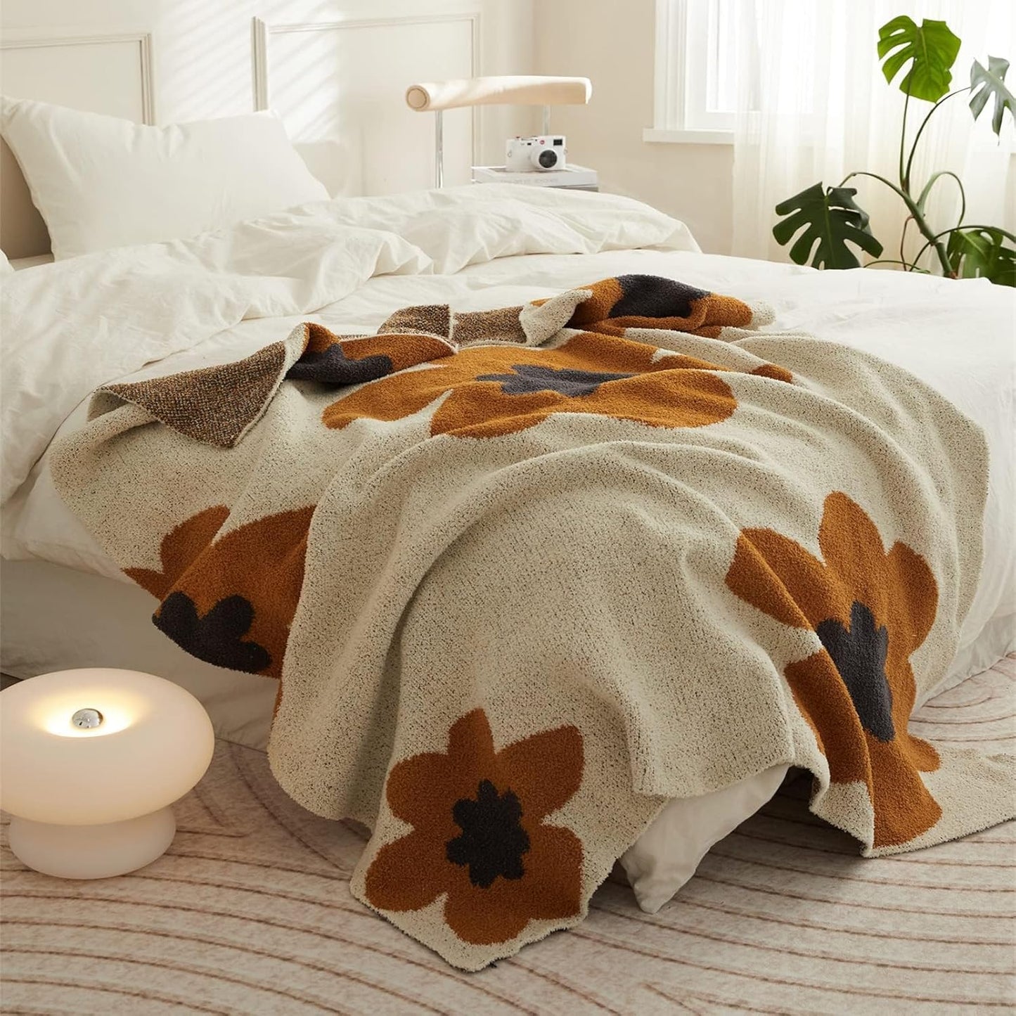 Floral Throw Blanket Big Flower Pattern Soft Cozy Warm Fuzzy Fluffy Microfiber Feather for Couch Bed Sofa Baby Pets Home Decor All Season (Chen Red, 47'' x 59'')