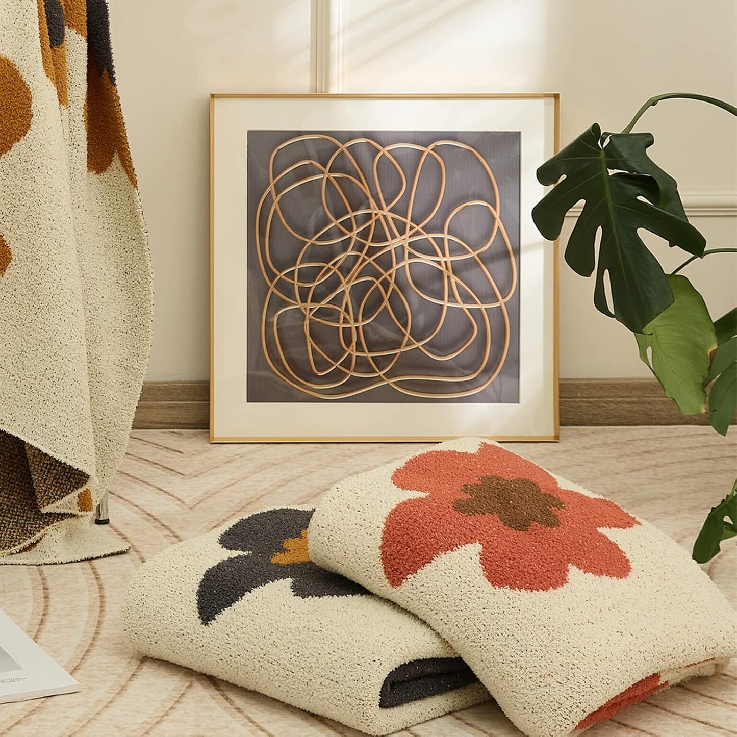 Floral Throw Blanket Big Flower Pattern Soft Cozy Warm Fuzzy Fluffy Microfiber Feather for Couch Bed Sofa Baby Pets Home Decor All Season (Chen Red, 47'' x 59'')