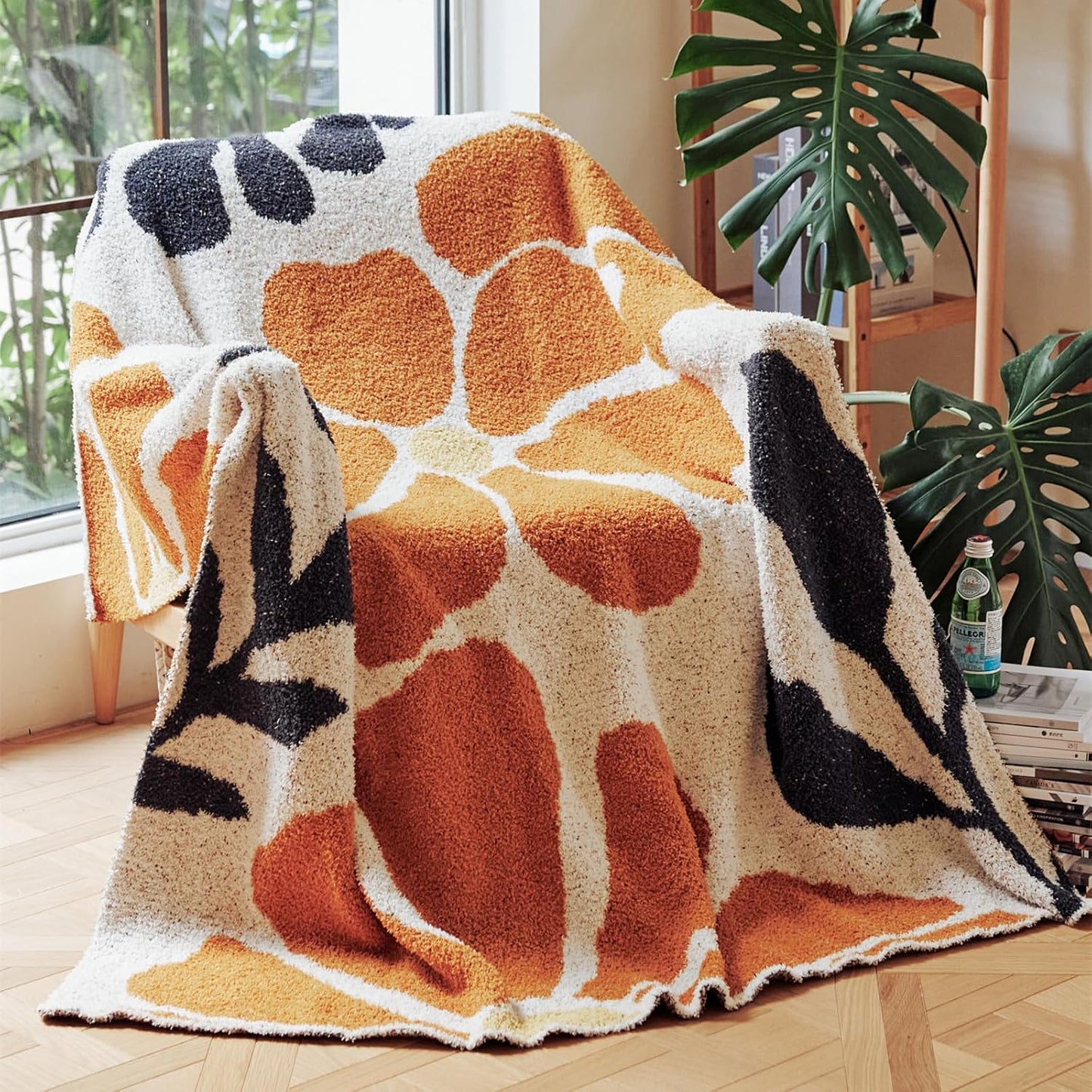 Floral Throw Blanket Big Flower Pattern Soft Cozy Warm Fuzzy Fluffy Microfiber Feather for Couch Bed Sofa Baby Pets Home Decor All Season (Chen Red, 47'' x 59'')
