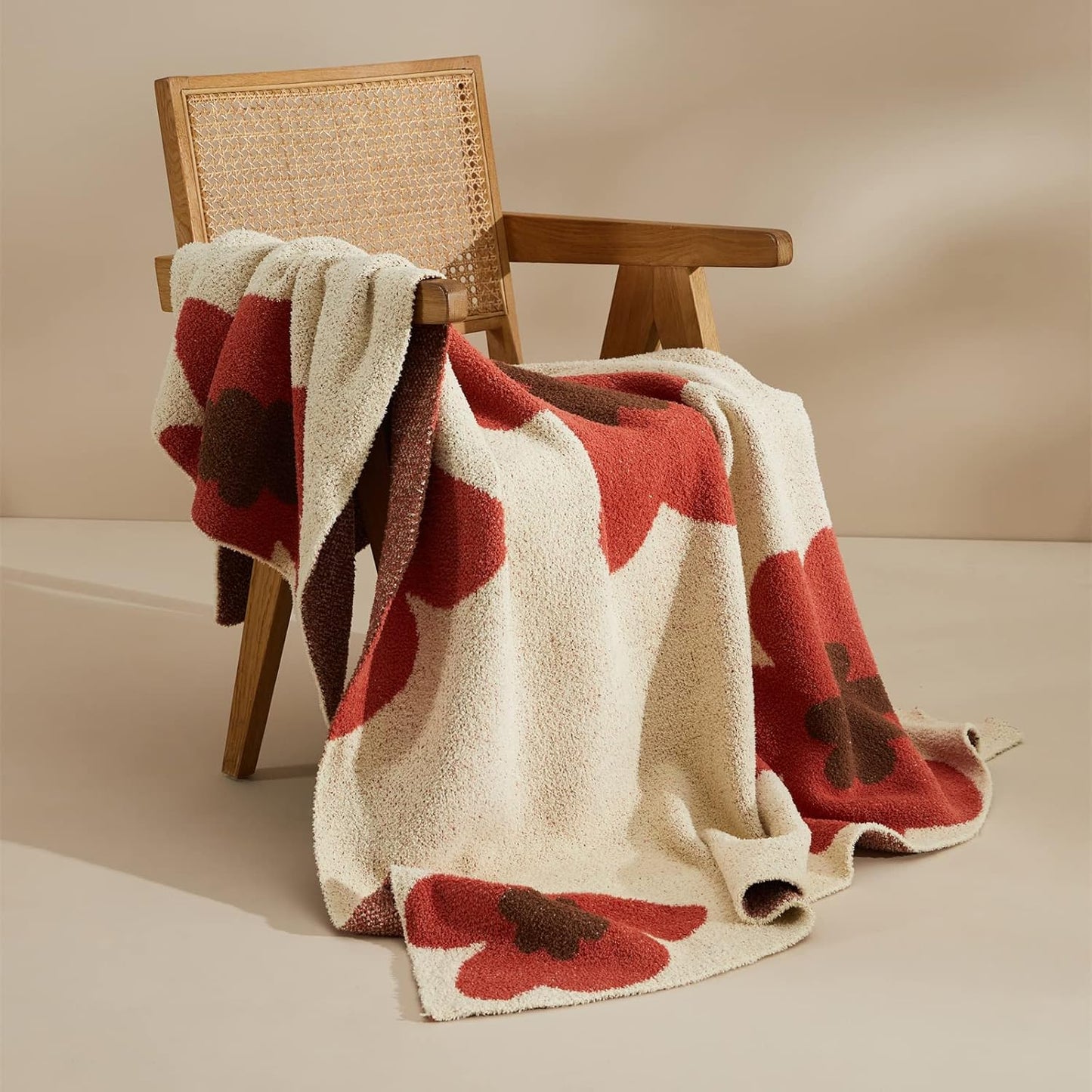 Floral Throw Blanket Big Flower Pattern Soft Cozy Warm Fuzzy Fluffy Microfiber Feather for Couch Bed Sofa Baby Pets Home Decor All Season (Chen Red, 47'' x 59'')