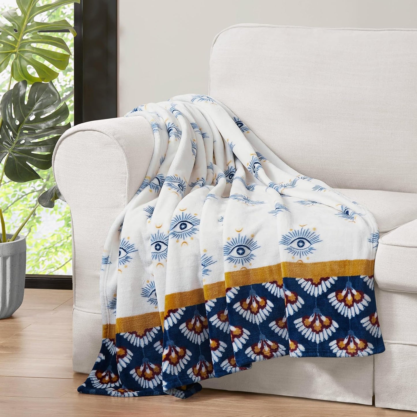 Jessica Simpson Plush 50"X70" Throw Blanket - Mila Floral - Luxurious Plush Blanket for Ultimate Comfort and Cozy Warmth